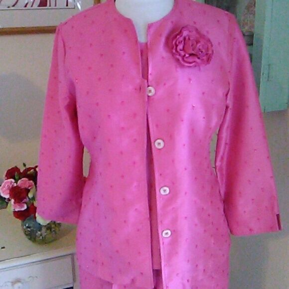 A J Clothing Co. Three Piece Cropped Pants Dressy Beaded Set - Picture 2 of 13